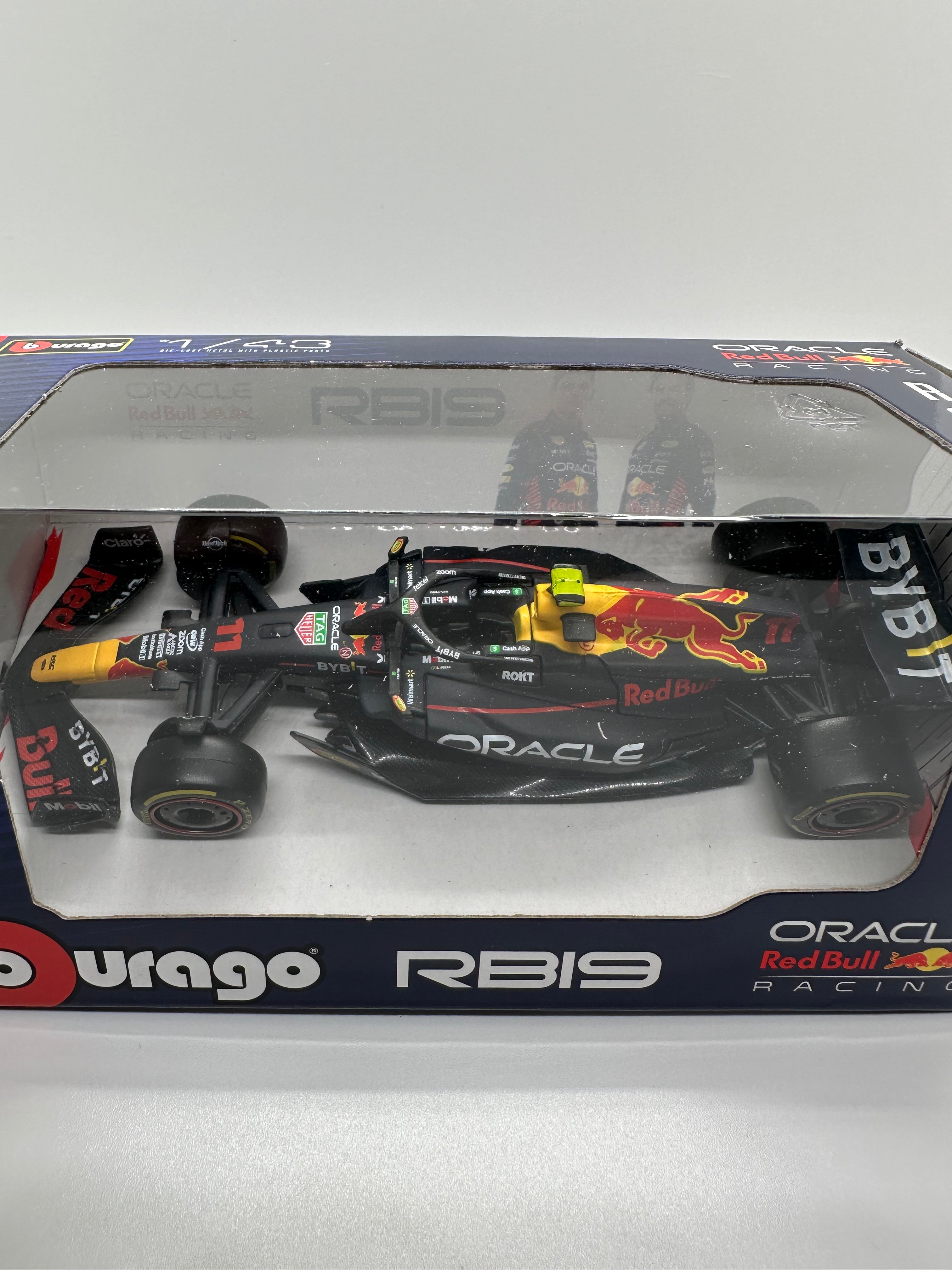 Carrito Checo Pérez RB19 | Réplica Oficial de F1 para Coleccionistas