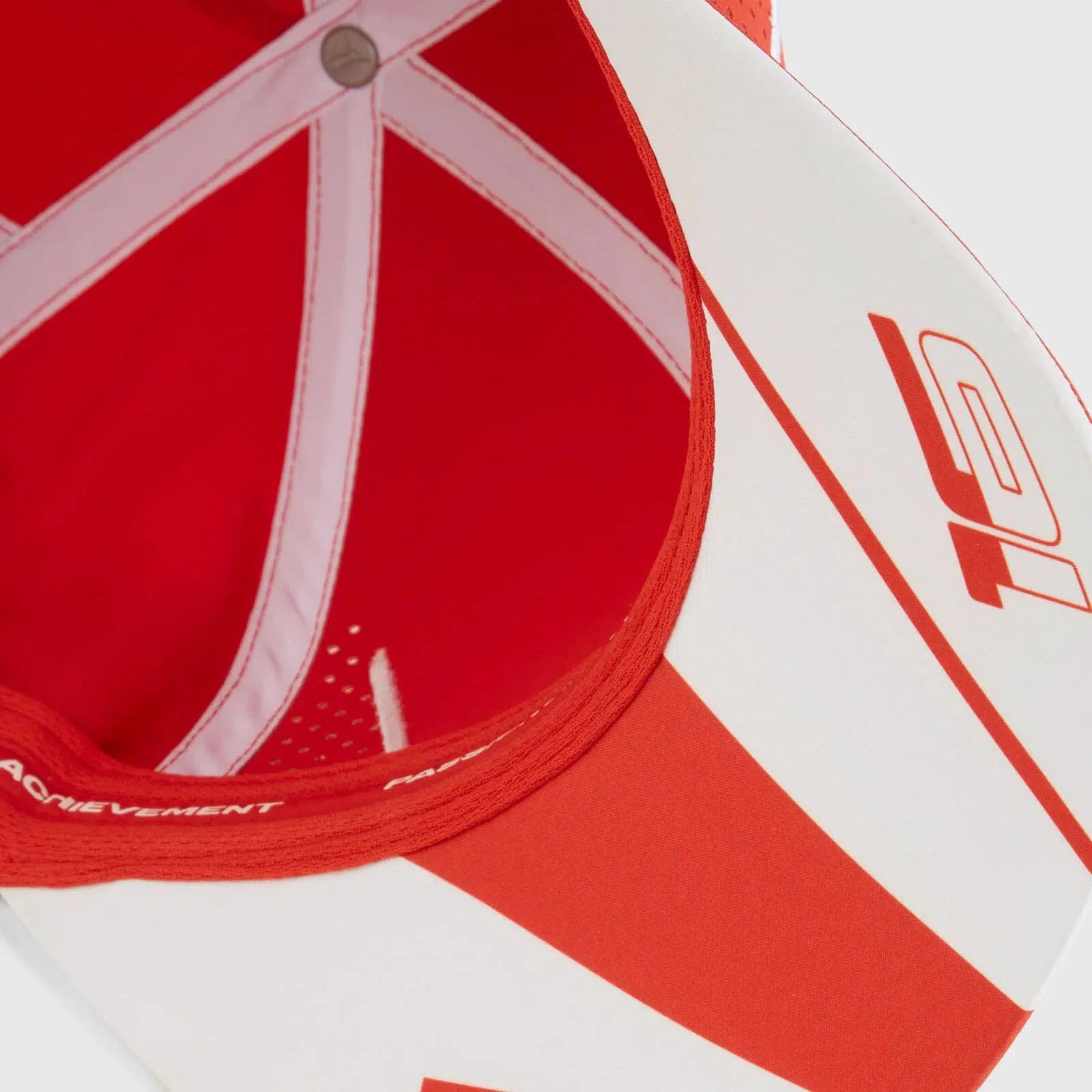 Gorra del Piloto Charles Leclerc 2024 | Edición Limitada y Original